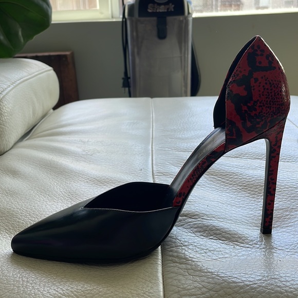 Size 39 Saint Laurent Heels - Black and Red Snake Skin - Picture 11 of 13